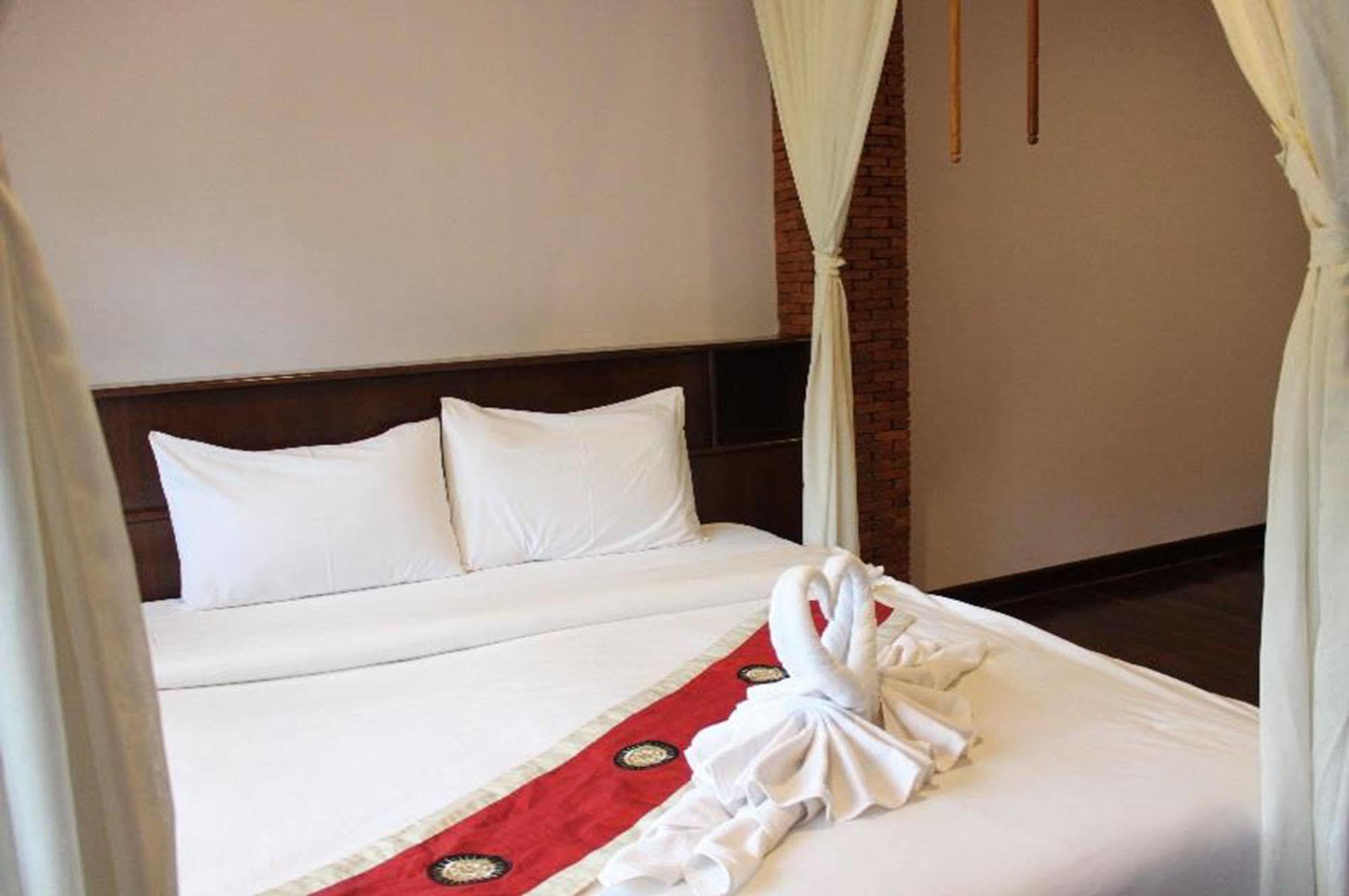 Boom Boom Beach Resort Laem Sing Chanthaburi Eksteriør bilde